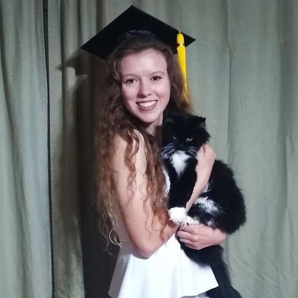 Meet your Posher, Julia - Picture 1 of 1